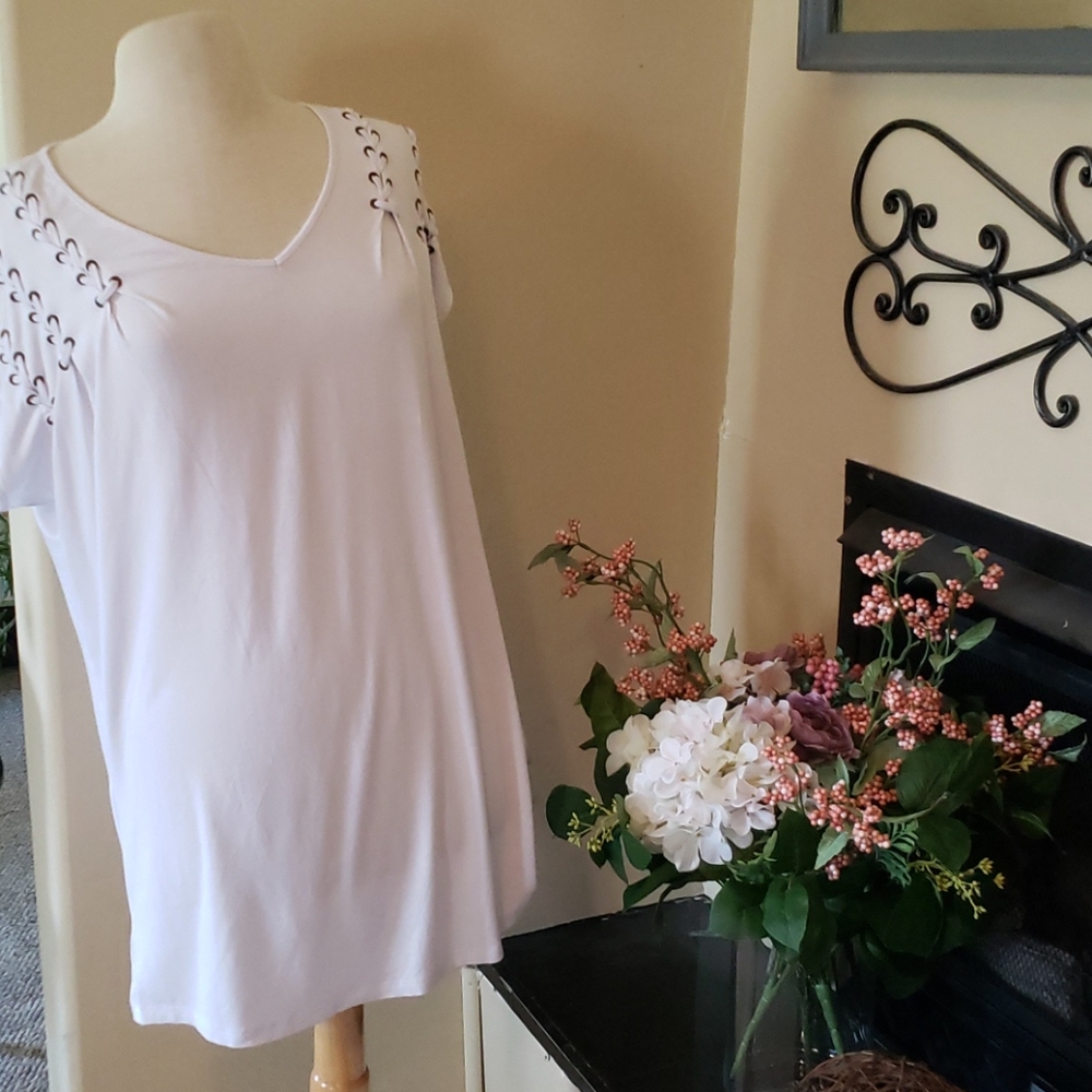 Women's plus size shirt